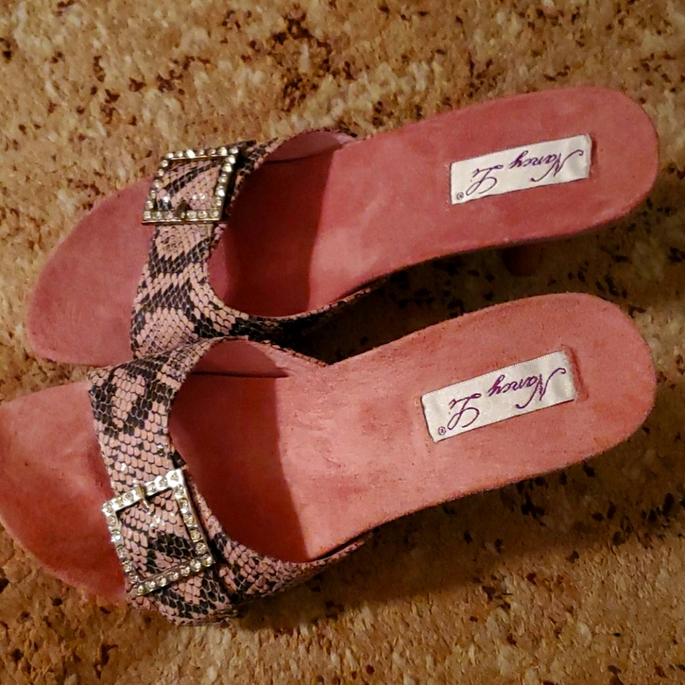 women kitten heel shoes